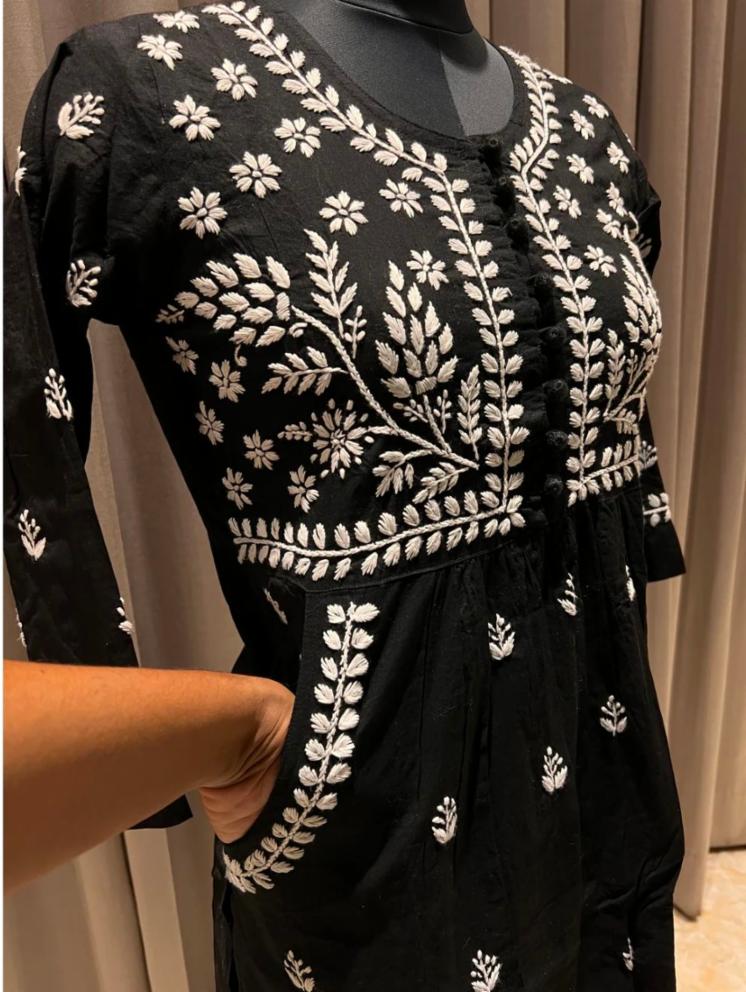Women's Original Chikankari Cotton Kurti with 2 Pockets
