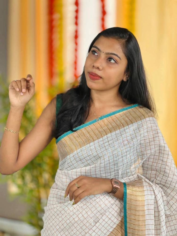 HANDLOOM PLUS Semi Linen Cotton Saree with Golden Zari Mini Box Weaving & Zari Border (5.5m Saree with 1m Running Blouse)