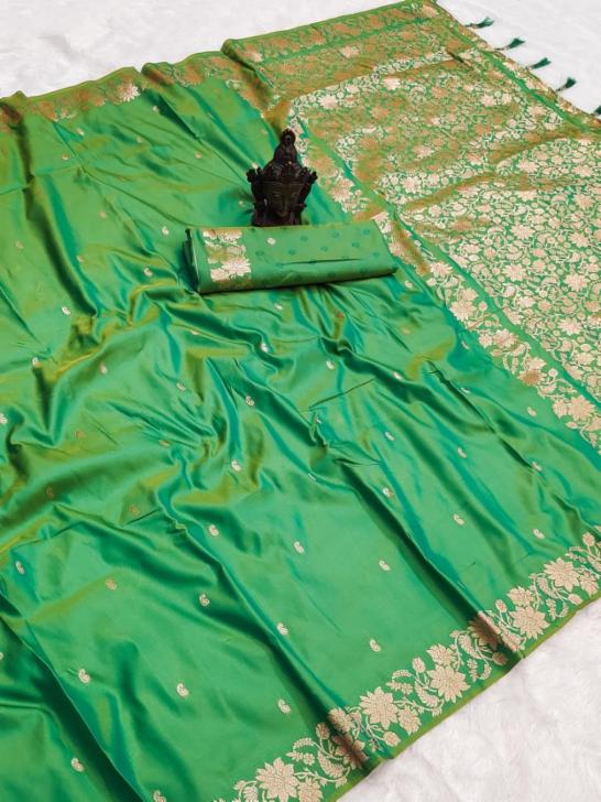 Pure Banarasi Silk Saree with Zari Weaving and Contrast Blouse