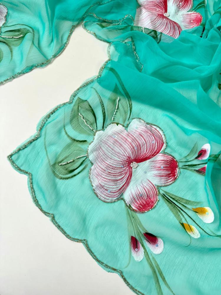 Pure Chiffon Saree with floral bouquets Print and Cutwork!