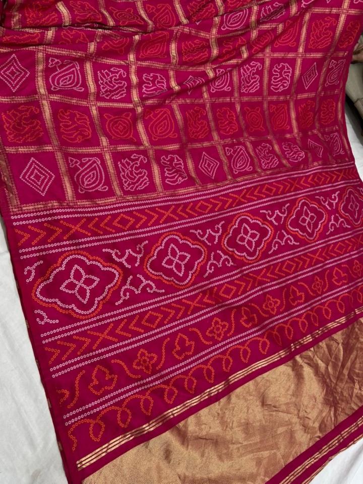 Dola Silk Saree with Zari and Bandhej Print