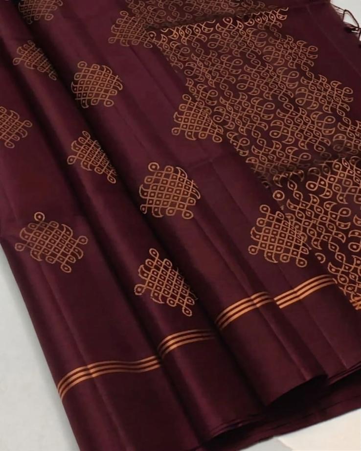 Soft Silk Maroon Saree with Kolam Design and Blouse