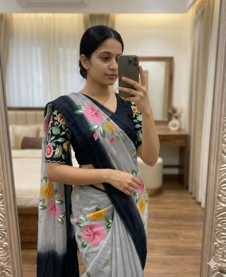Crunchy Pedding Saree with Hand Painted Work and Embroidery Blouse