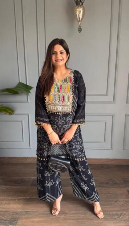 Elegance Chinon Kurta Set with Mirror Embroidery