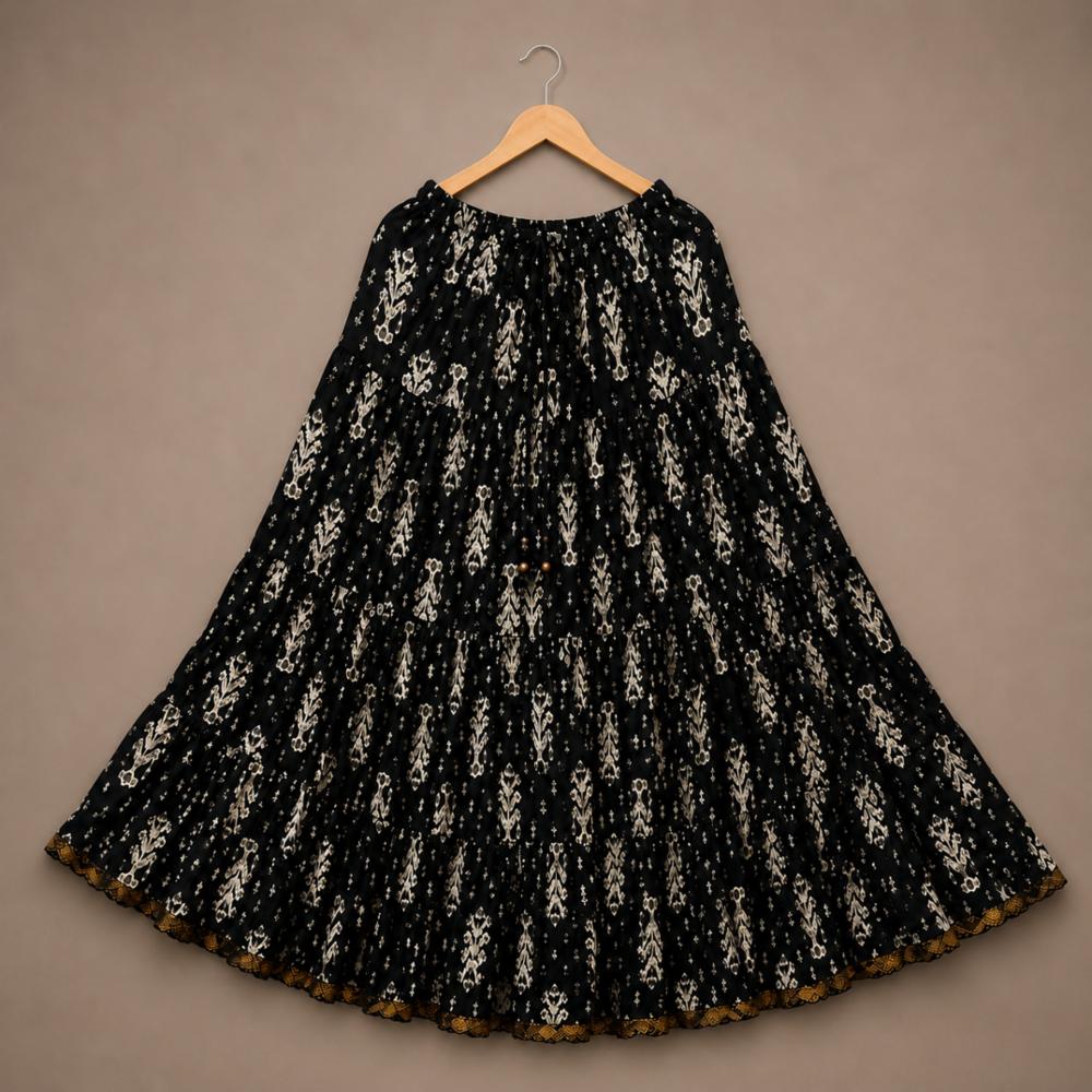 Cotton Skirt with Lace Work