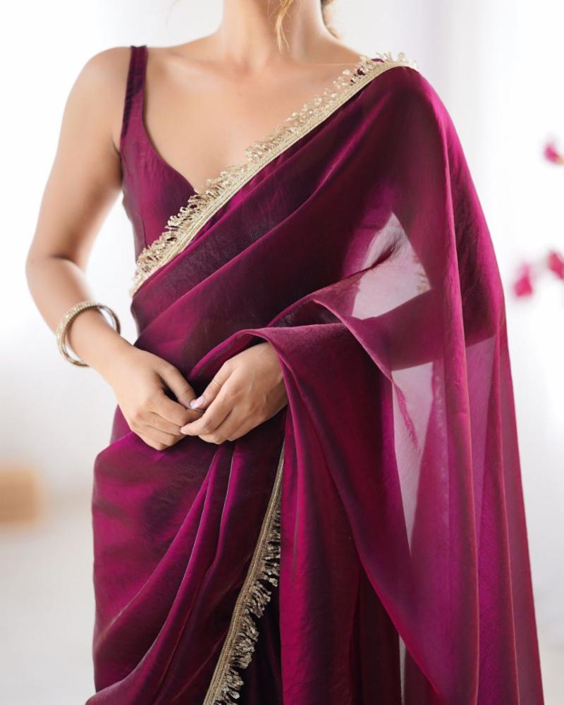 Women Plain Maroon Saree