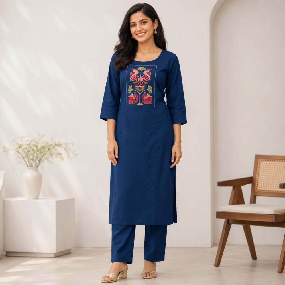 Womenâs Elegant Traditional Kurti Pant Set