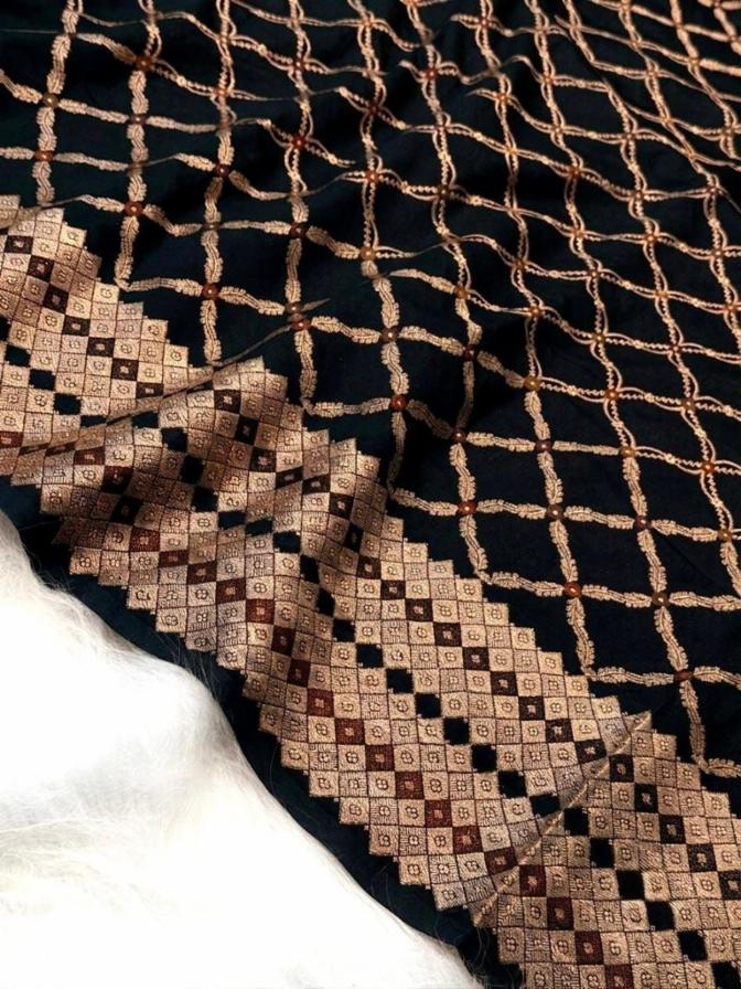 Banarasi Semi Dupiyan Daybel Silk Saree with Zari Weaving and Contrast Border