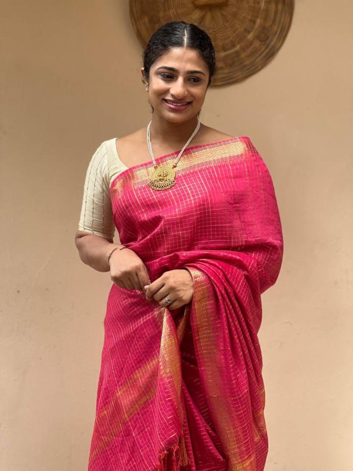 Women's Magenta Viscose Silk Festive Saree with Golden Zari Weaving & Fringe Tassels