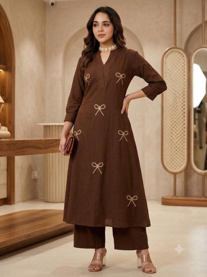 Kachi Embroidery Kurta Set