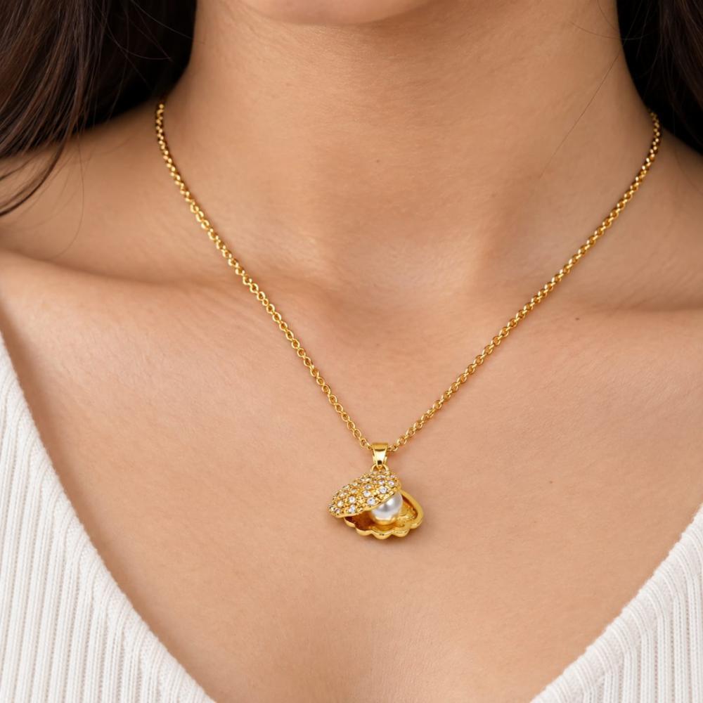 Sparkling Seashell Pearl Pendant Necklace for Women