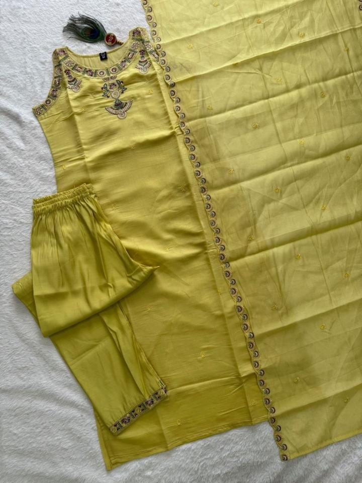 kurti, pent & dupatta
