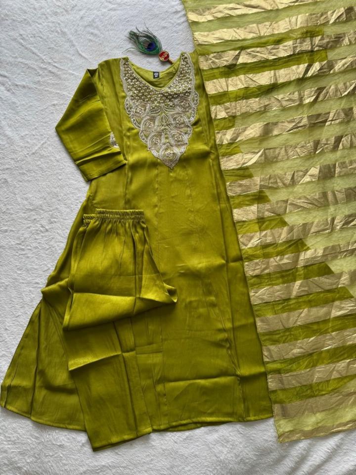 kkurti, pent & dupatta