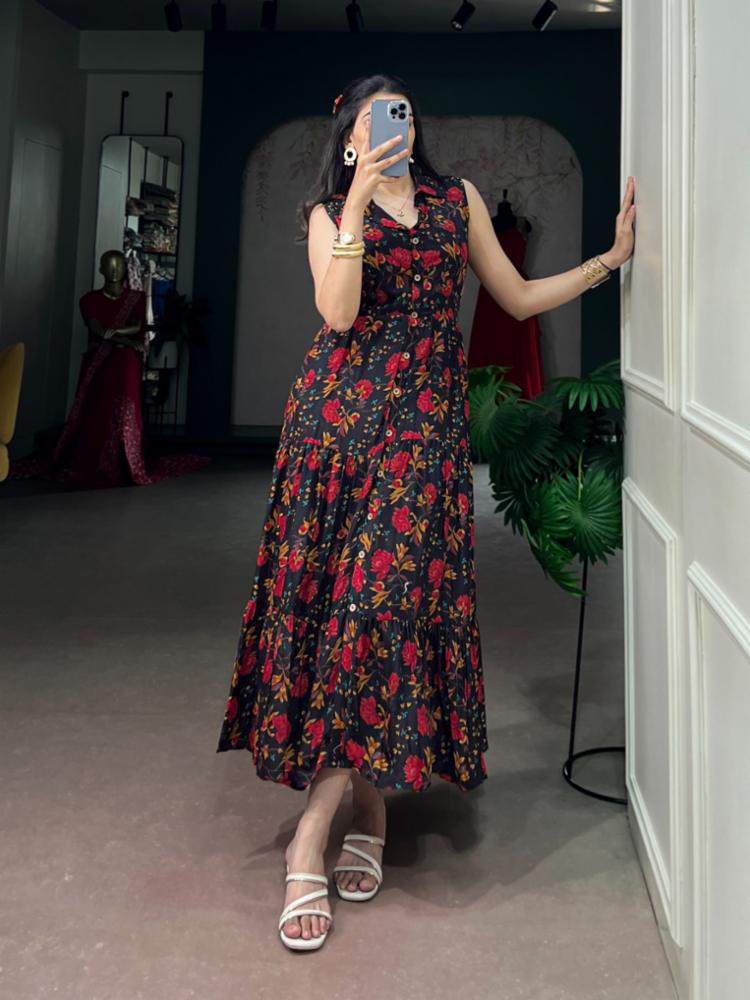 Maslin Silk Gown with Floral Print and Micro Crepe Inner