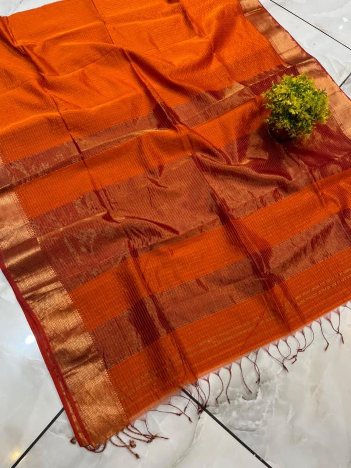 Maheshwari Silk Handloom Zari Checks Saree Without Blouse